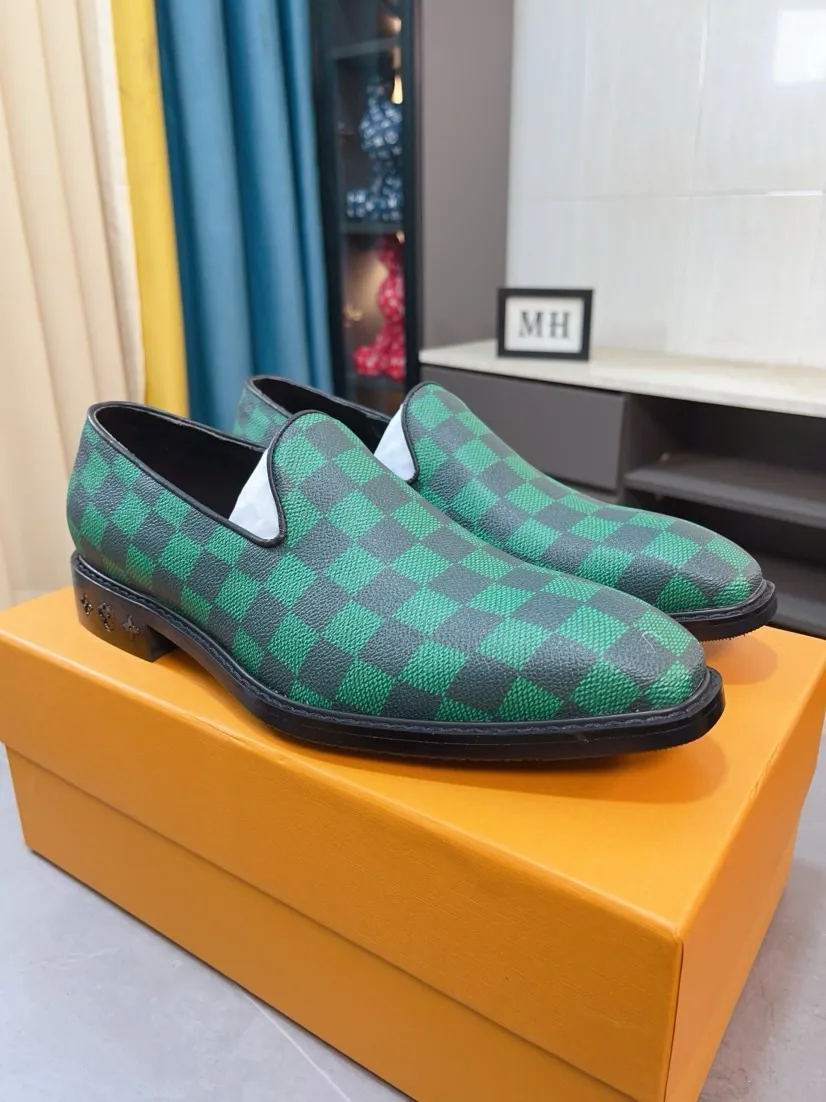 Ex-factory price 720🌹🌹High version [LV] Louis Vuitton's popular casual leather shoes🎖Fashionable and elegant🎖🎖Material: Original imported open-edge beaded cowhide, washed cowhide leather lining, original open-molded rubber outsole, high-end and classy, ​​elegant quality, instantly transforming into a handsome man ❤❤Standard\nNumber: 38-44